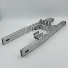 Lade das Bild in den Galerie-Viewer, Kawasaki KX80J 1987 Schwinge P/N 33001-1284