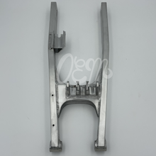 Lade das Bild in den Galerie-Viewer, Kawasaki KX80J 1987 Schwinge P/N 33001-1284