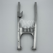 Lade das Bild in den Galerie-Viewer, Kawasaki KX80G2 1987 Schwinge P/N 33001-1282