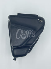 Lade das Bild in den Galerie-Viewer, Kawasaki KX80 1987 Airbox P/N 11011-1238