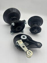 Lade das Bild in den Galerie-Viewer, Kawasaki KX80 1986-1987 Rear Brake Panel Assy and Front &amp; Rear Hub Set
