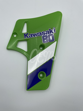 Lade das Bild in den Galerie-Viewer, Kawasaki KX80 1987 Radiator Shroud
