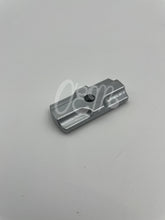 Lade das Bild in den Galerie-Viewer, Kawasaki KX80 1984-1987 Schwingenkappe P/N 11012-1411 (MENGE: 2)
